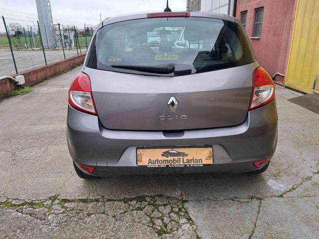 RENAULT Clio 1.2 16V 5 porte Luxe ok neopatentati