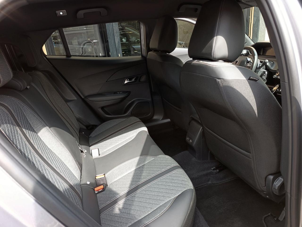 Peugeot 2008 PureTech 130 S&S EAT8 Allure