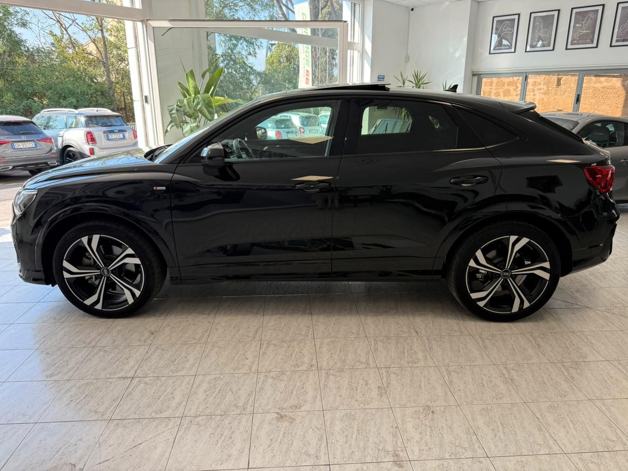 Audi Q3 quattro S tronic Identity Black TETTO FULL