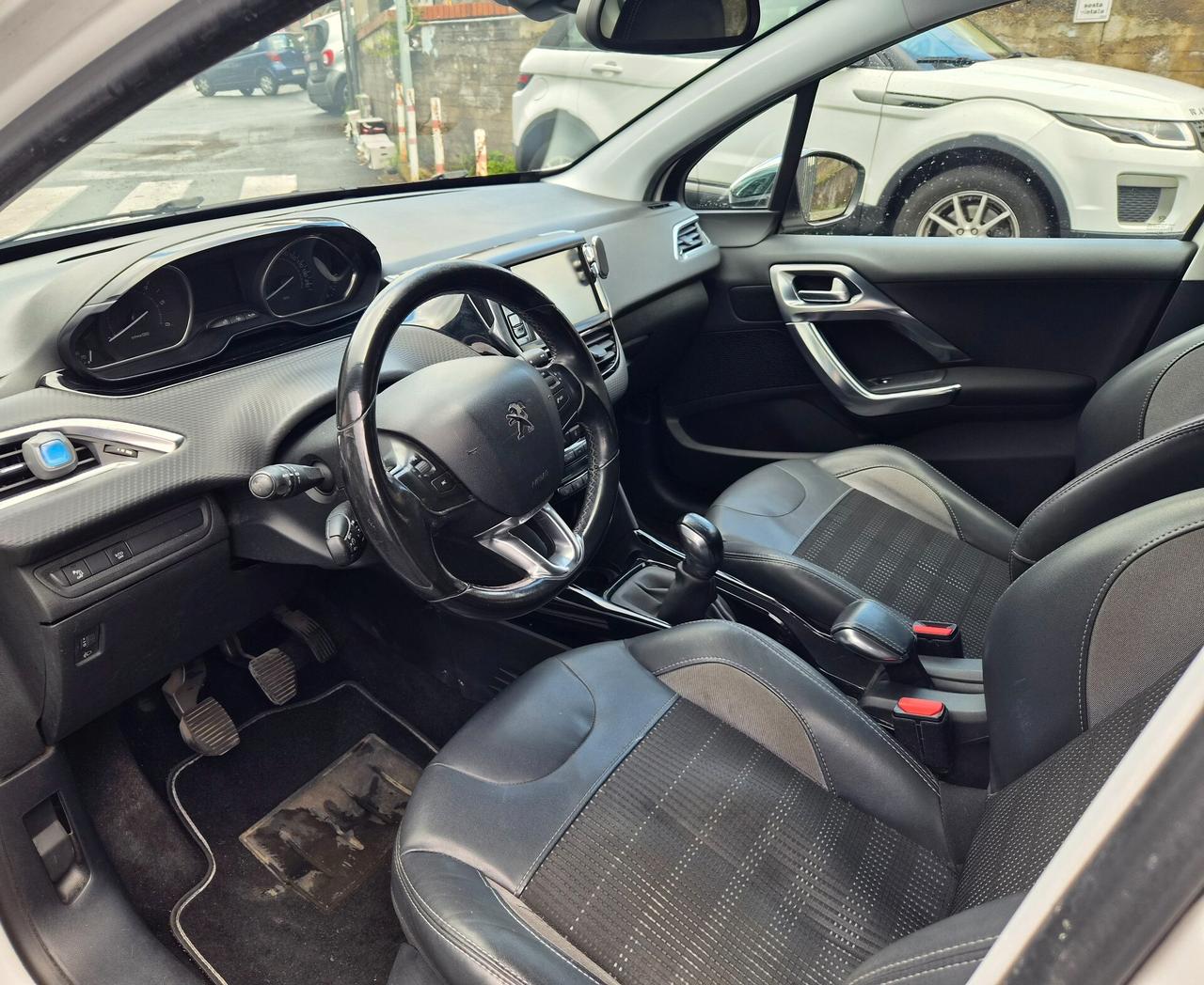 Peugeot 2008 BlueHDi 100 Black Matt