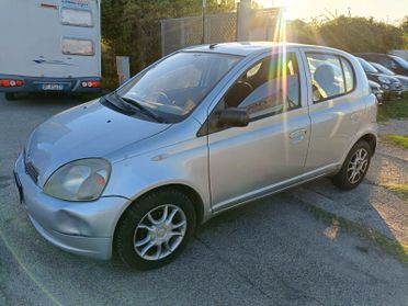 Toyota Yaris 1.0 benzina
