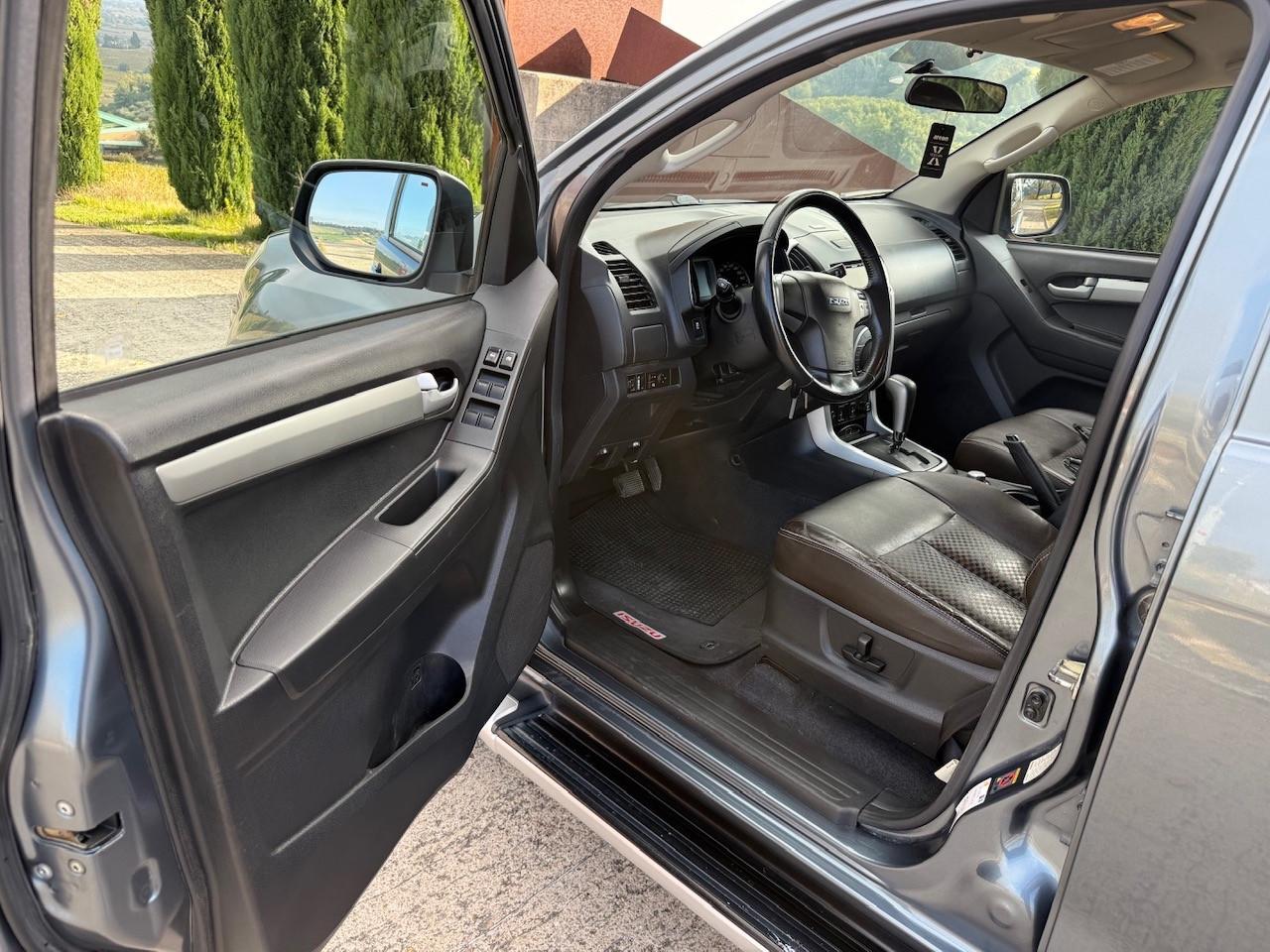 Isuzu D-Max 2.5 LS Quasar KM 79.000