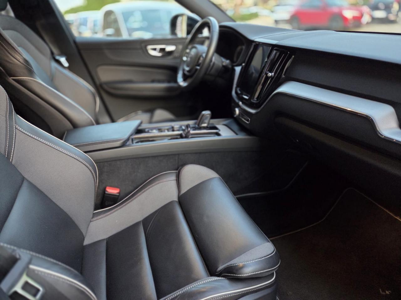 XC60 2.0 b4 R-design awd auto UNICO PROPRIETARIO