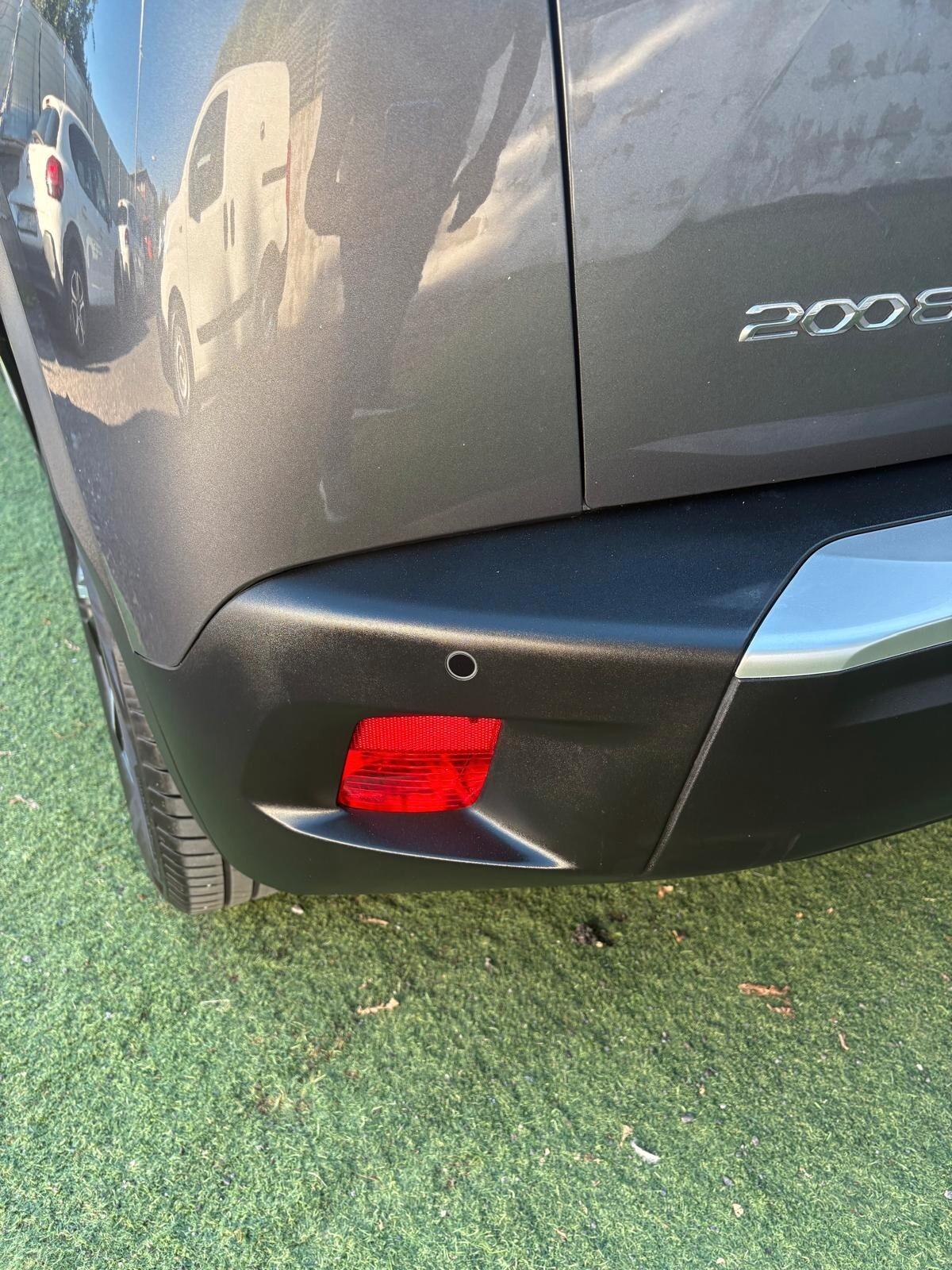 Peugeot 2008 BlueHDi 130 S&S EAT8 Allure