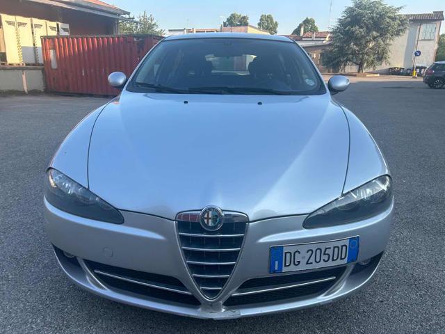 ALFA ROMEO 147 1.6 129,790km perfetta di meccanica come nuova