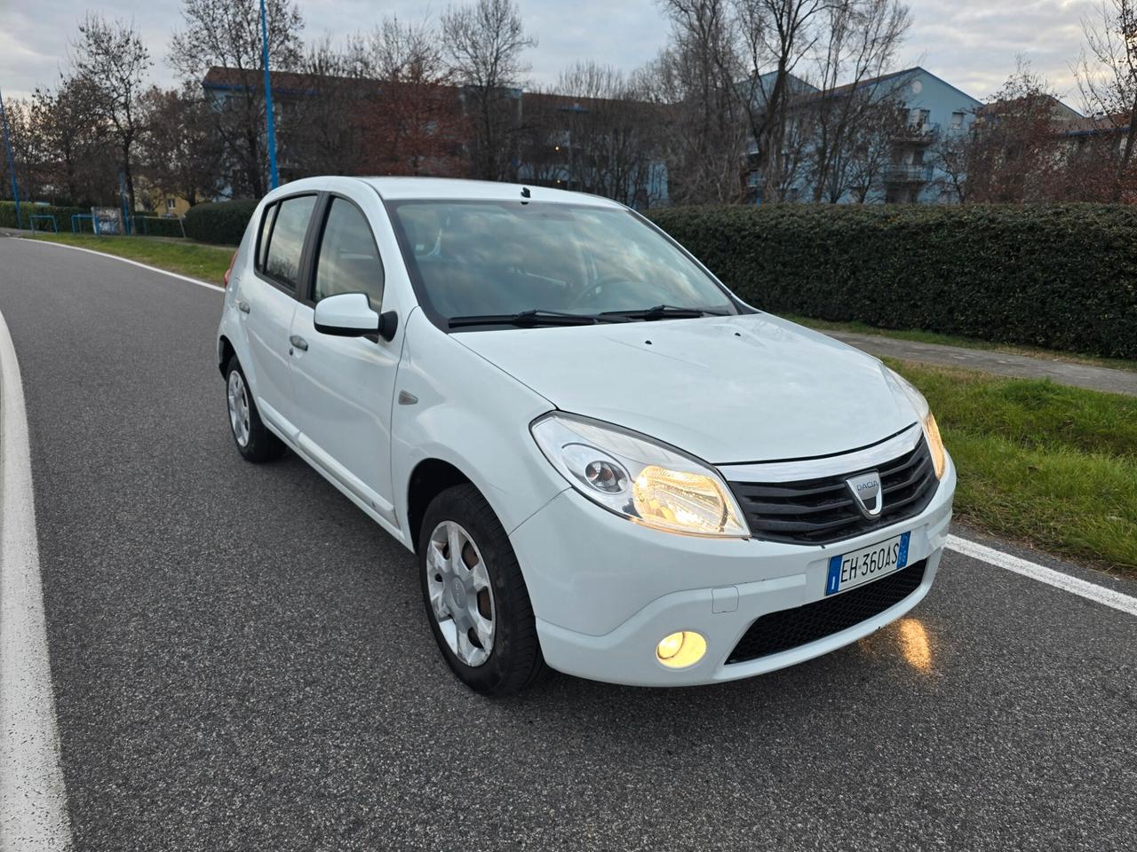 DACIA SANDERO 1.2 "OK PER NEOPATENTATI"