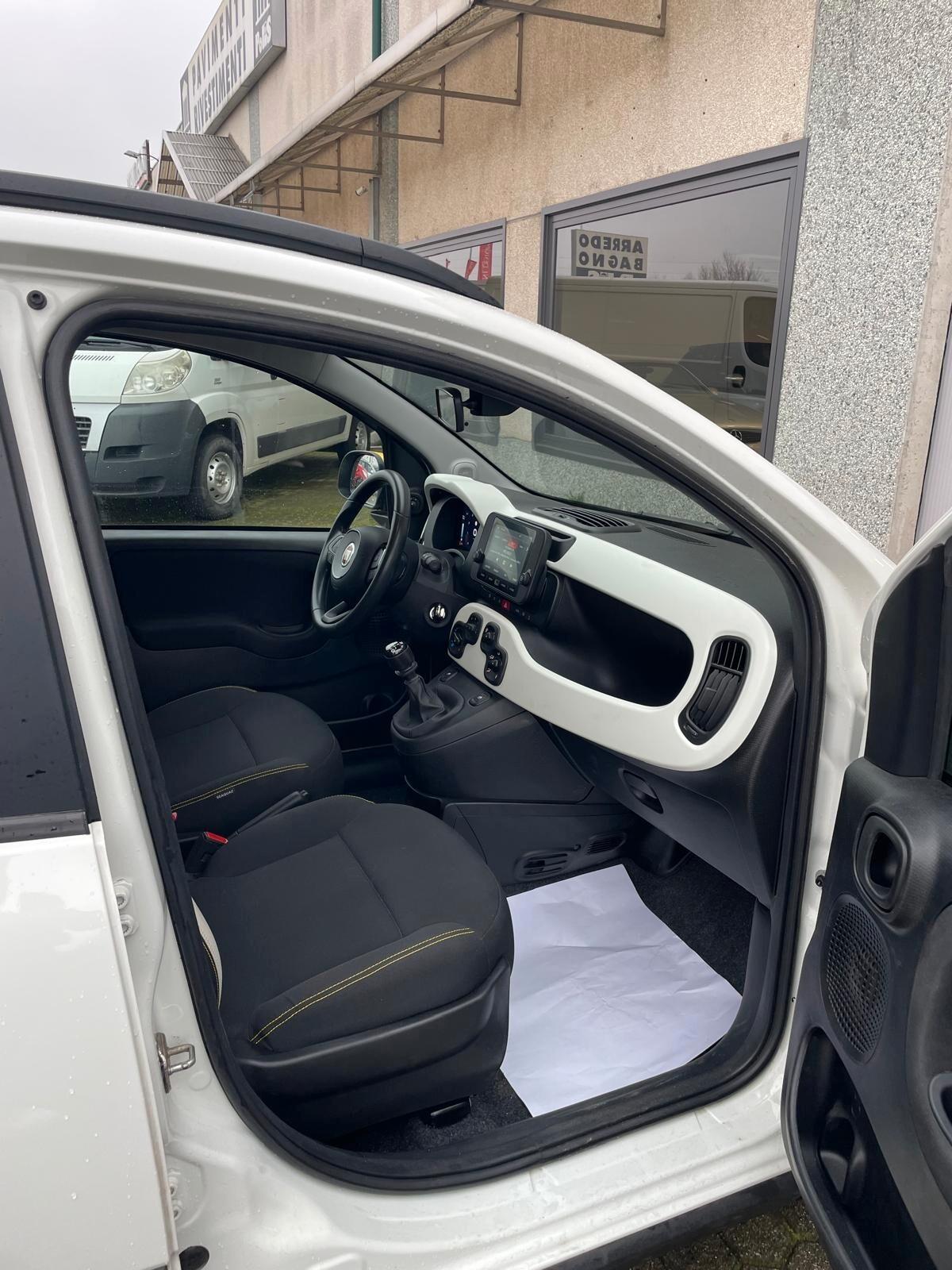 Fiat Panda Pandina 1.0 Hybrid