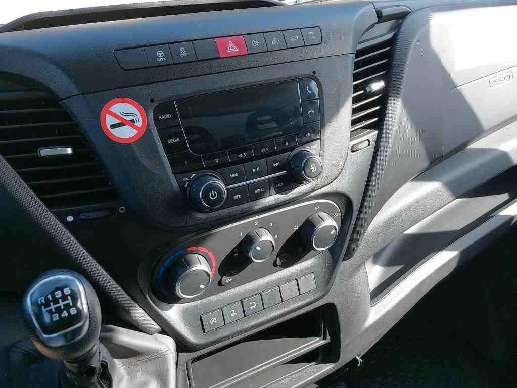 Iveco Daily L4 35Q 2.3 115 kW con sponda caricatrice