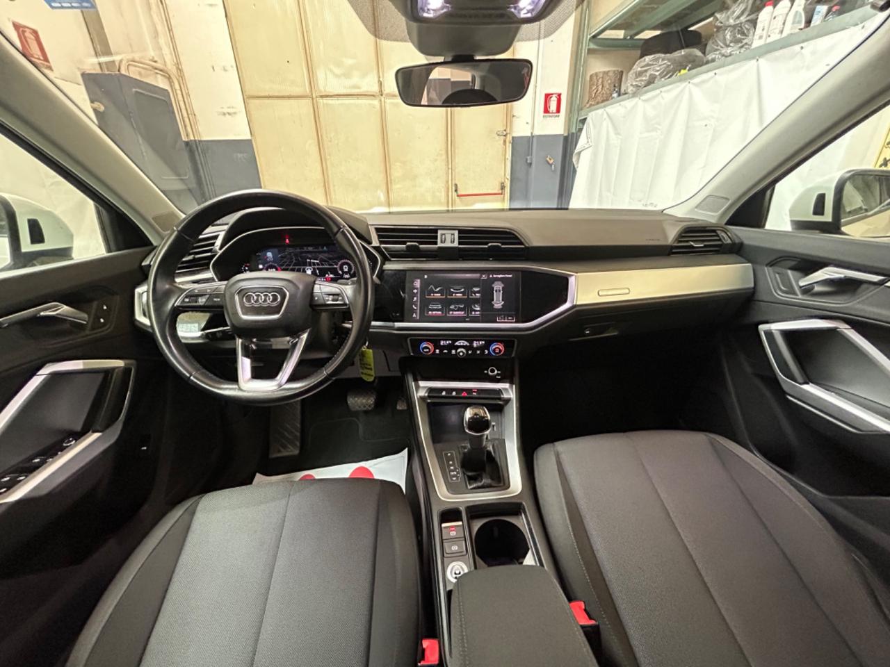 Audi Q3 35 TDI S tronic Business Advanced