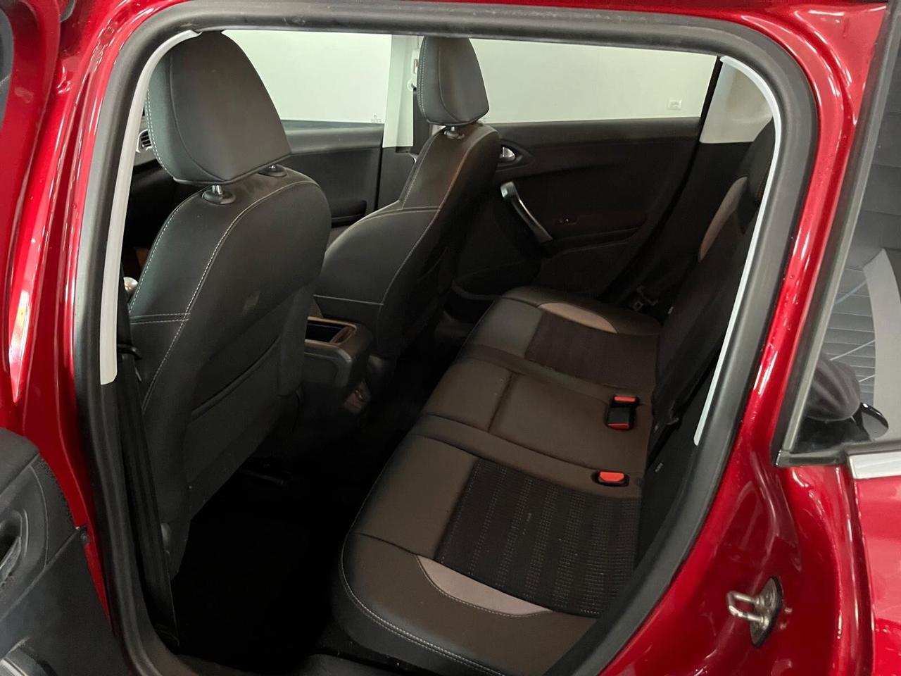 Peugeot 2008 BlueHDi 120 S&S Allure