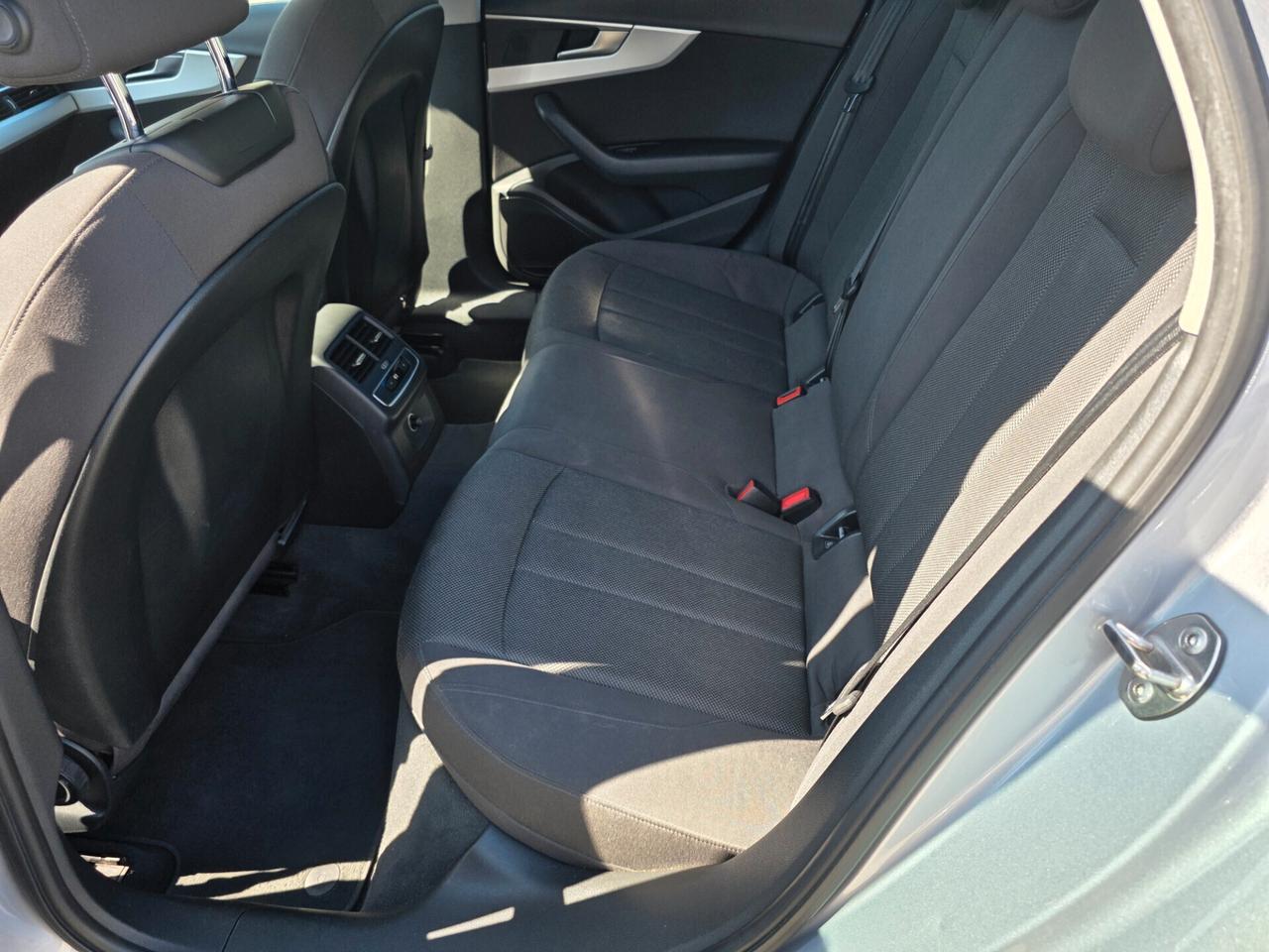 Audi A4 2.0 TDI 122CV Business Sport garantita 12M