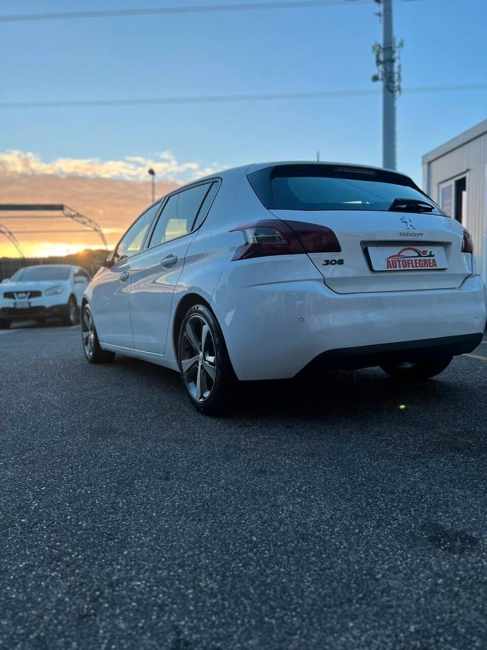 Peugeot 308 1.6 e-HDi 115 CV Stop&Start Allure