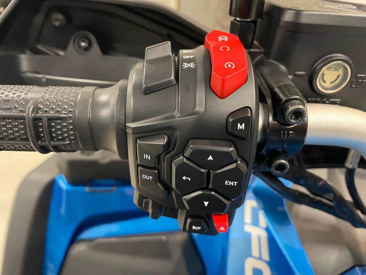 Cf Moto CForce 850 TOURING PREMIUM EFI 4X4