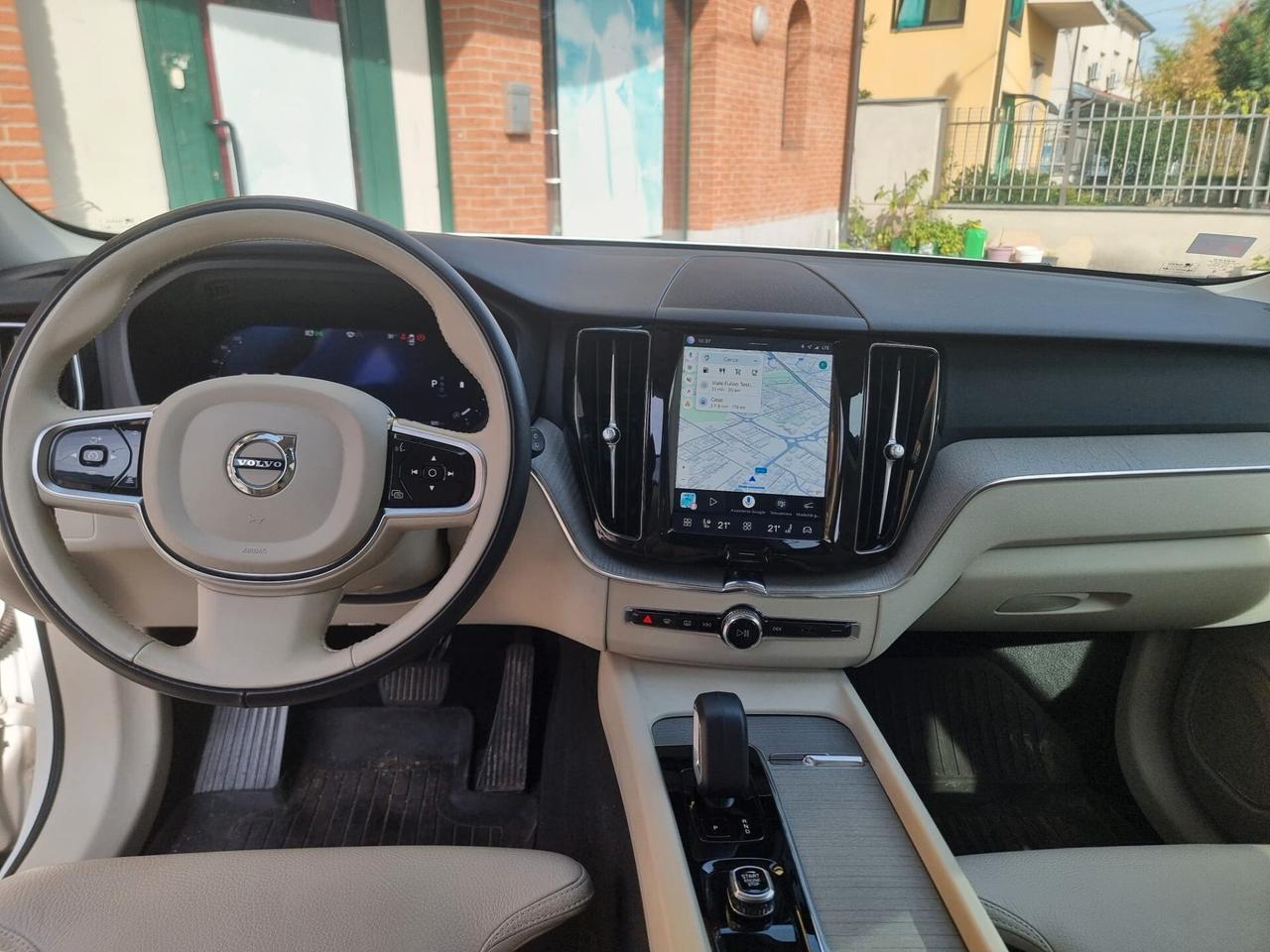 Volvo XC 60 XC60 B4 (d) AWD automatico Ultimate Dark