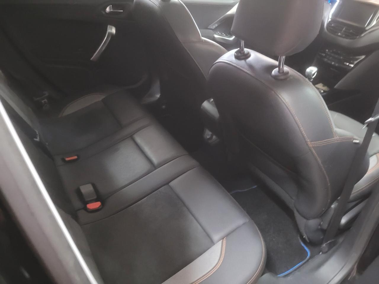 Peugeot 2008 BlueHDi 120 S&S Crossway