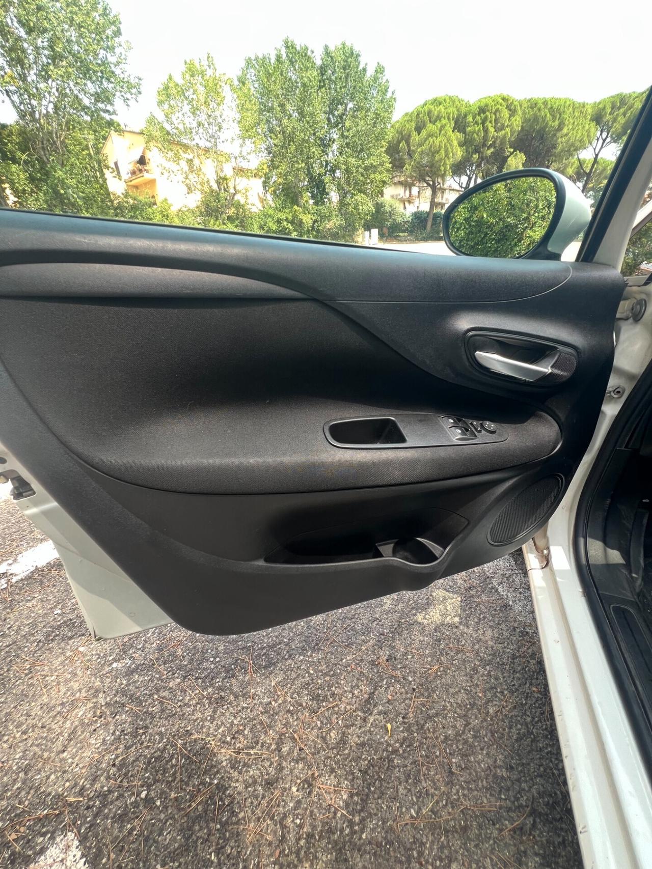 ADATTA PER NEOPATENTATI Fiat Punto 1.2 8V 5 porte Lounge