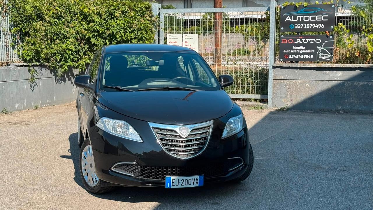 Lancia Ypsilon 1.2 69 CV 5 porte S&S Platinum