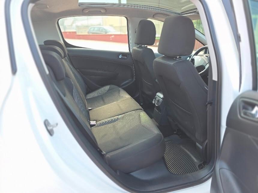 Peugeot 308 1.6 HDi 90CV 5p. Tecno