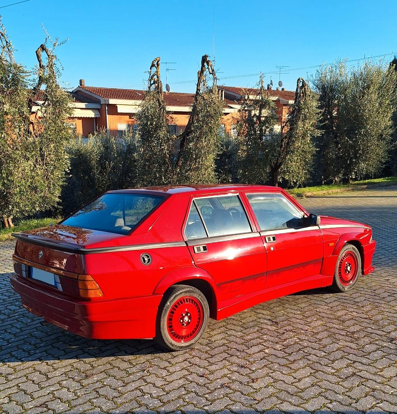Alfa Romeo 75 TURBO EVOLUZIONE