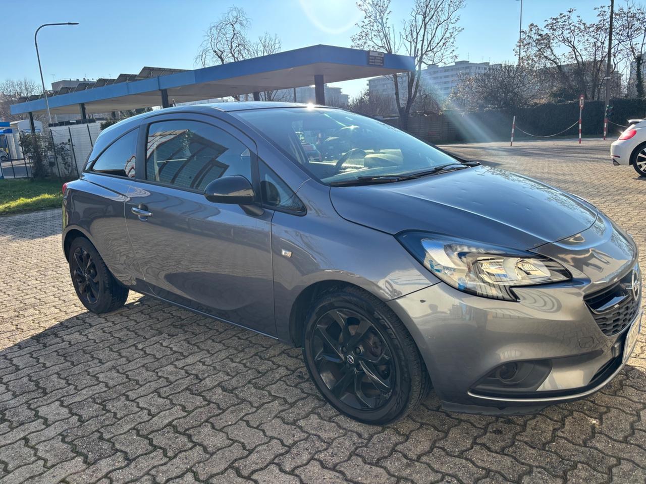 Opel Corsa 1.4 90CV Coupé b-Color