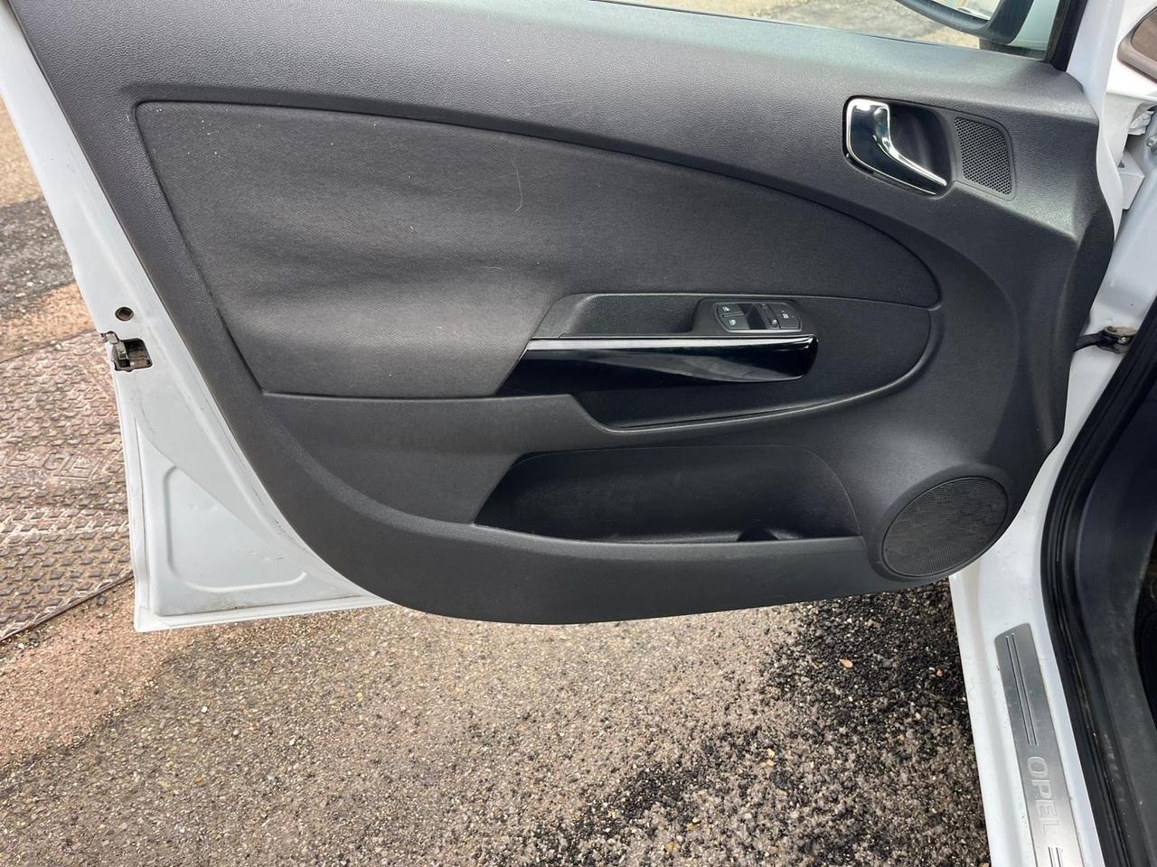 Opel Corsa 1.2 5p Edition 117000 km GARANZIA 12 m