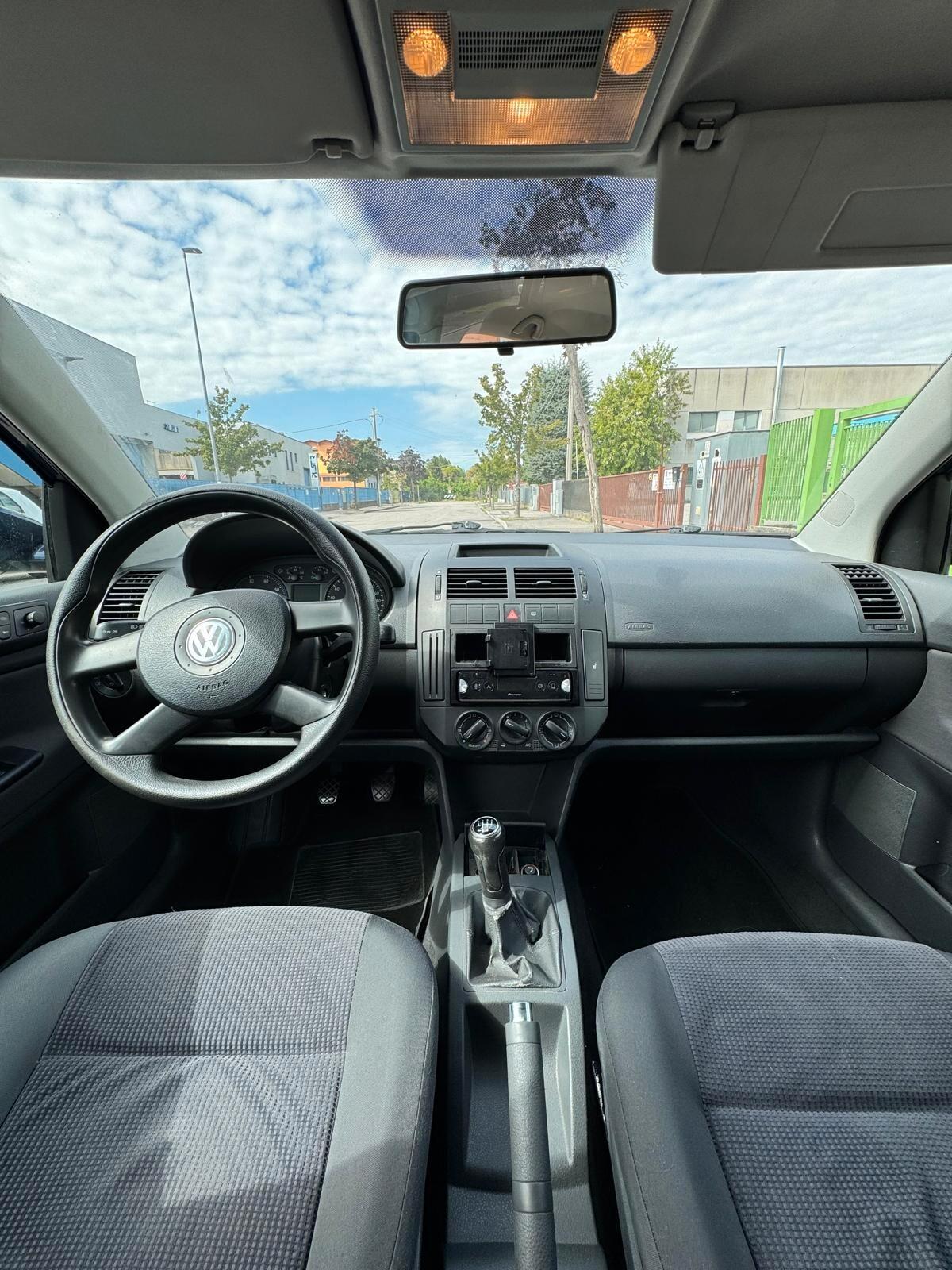 Volkswagen Polo 1.2 5p. Trendline