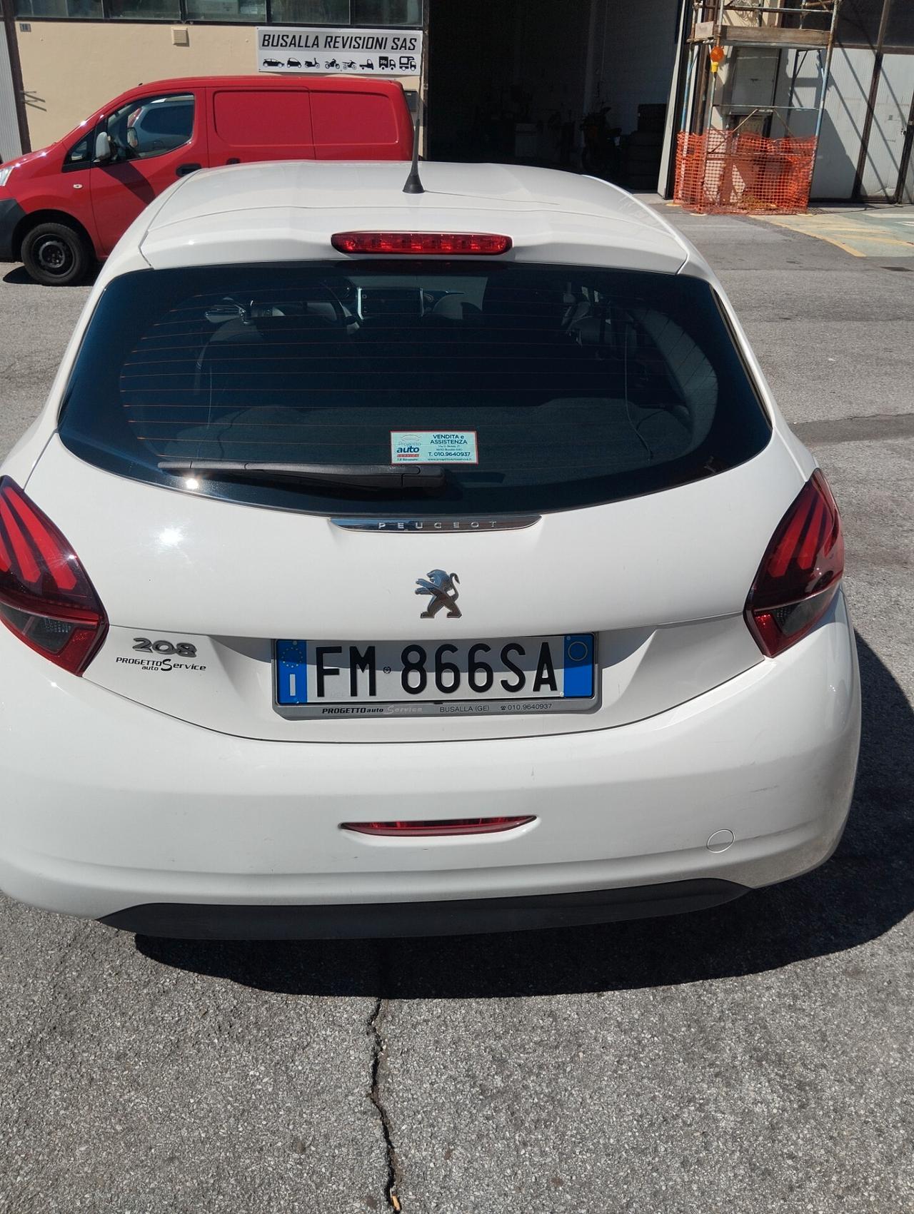 Peugeot 208 PureTech 82 5 porte Allure