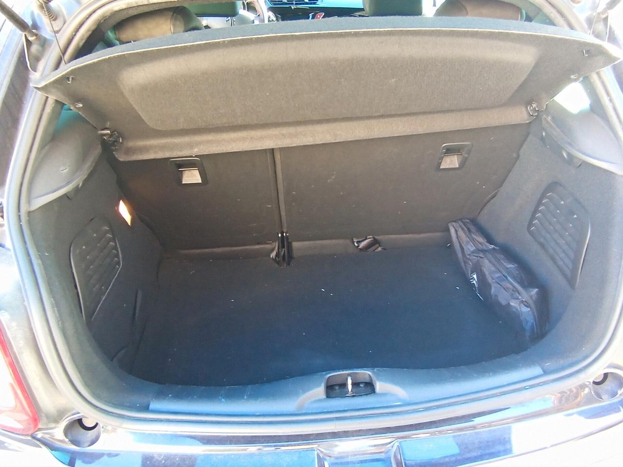 Toyota Yaris 1.0 Lounge offerta del mese