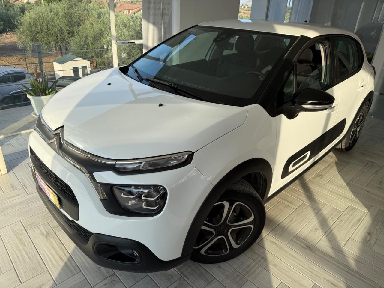 Citroen C3 1.2Benzina Shine+AIRBUMP+FULL LED2022