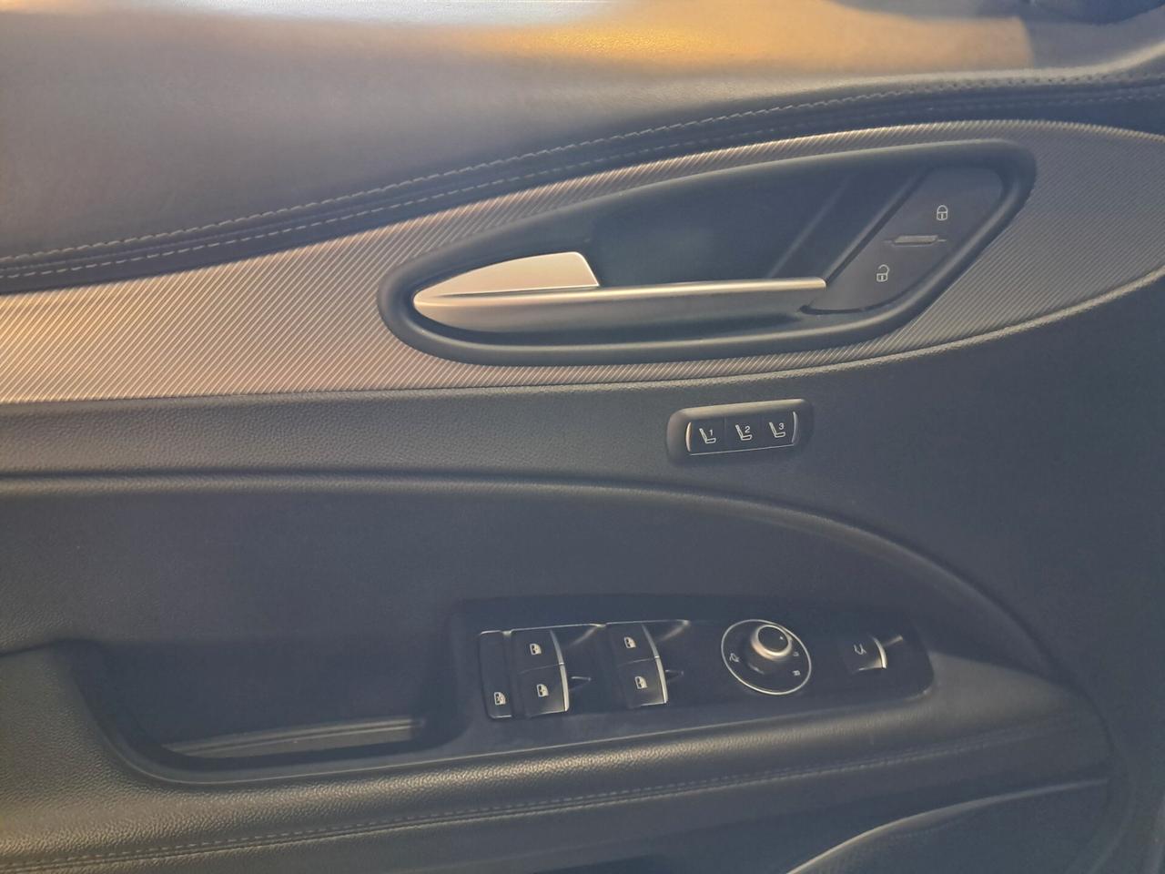 Alfa Romeo Stelvio 2.0 Turbo 280 cv AT8 Q4 Super