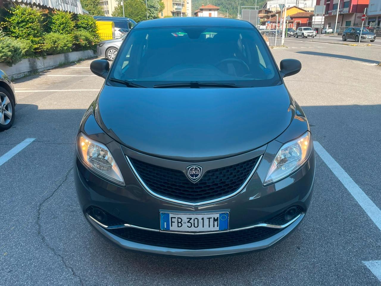 Lancia Ypsilon 1.2 69 CV 5 porte Silver
