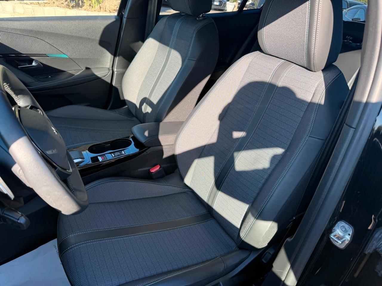 Peugeot 2008 BlueHDi 130 S&S EAT8 Allure Pack