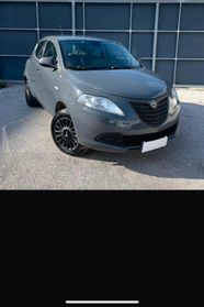 Lancia Ypsilon 0.9 TwinAir 85 CV 5 porte Metano Ecochic Gold