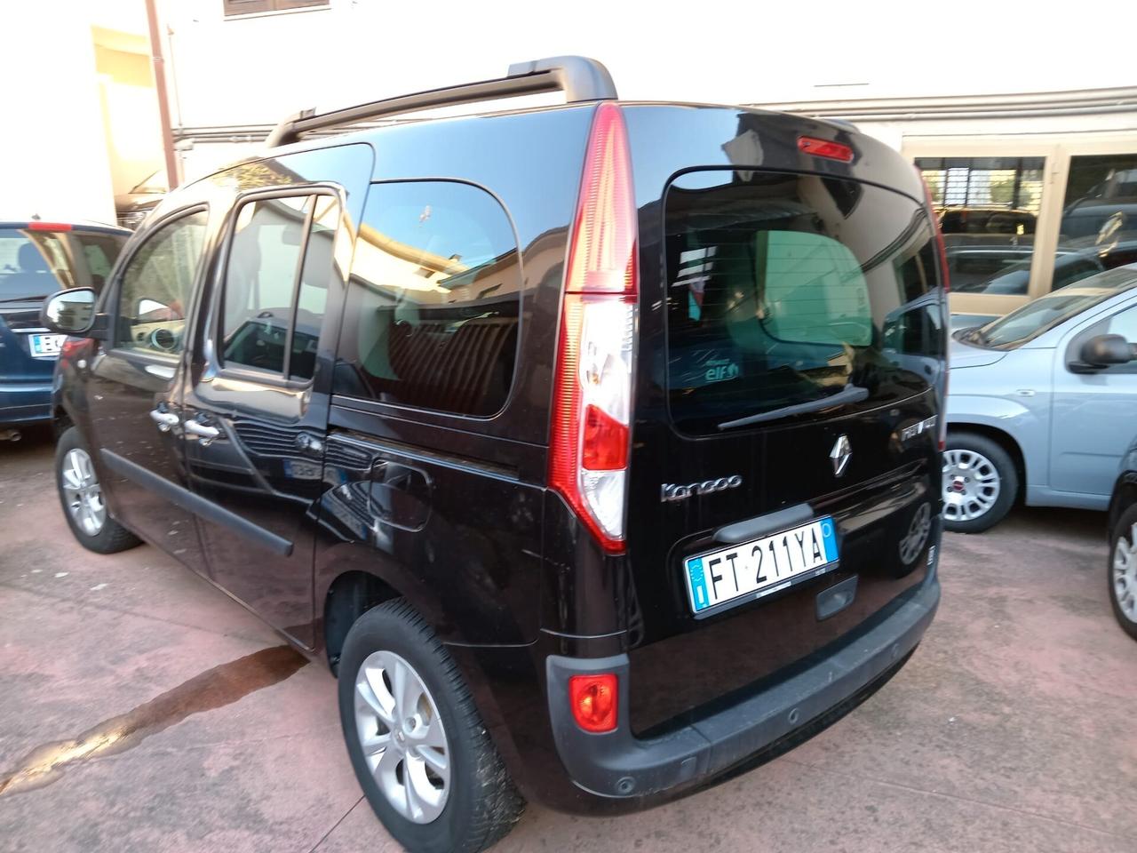 Renault Kangoo 1.5 dCi 90CV 5 porte Stop & Start Limited GUIDABILE DA NEOPATENTATI