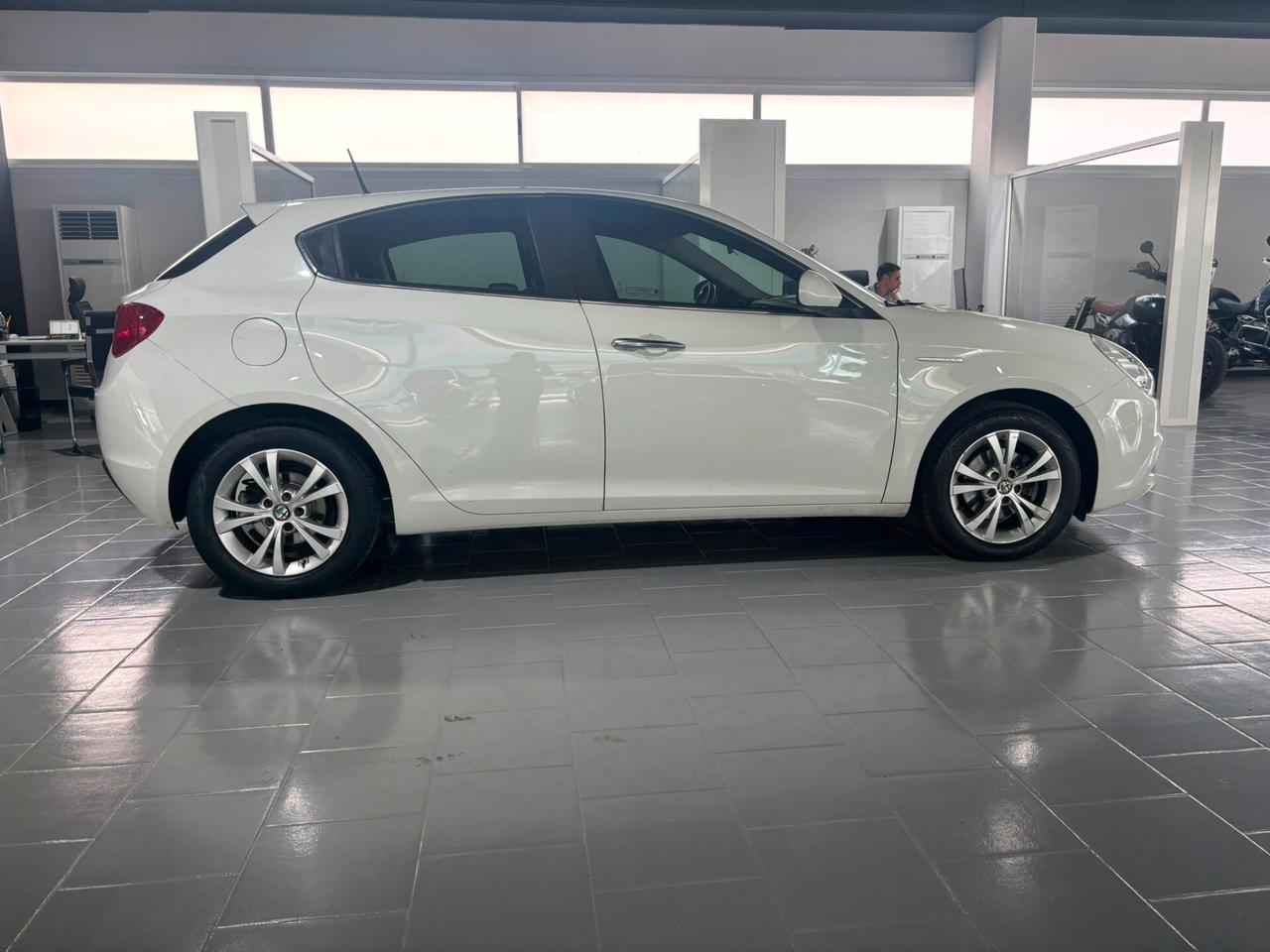 Alfa Romeo Giulietta 1.6 JTDm-2 105 CV Progression