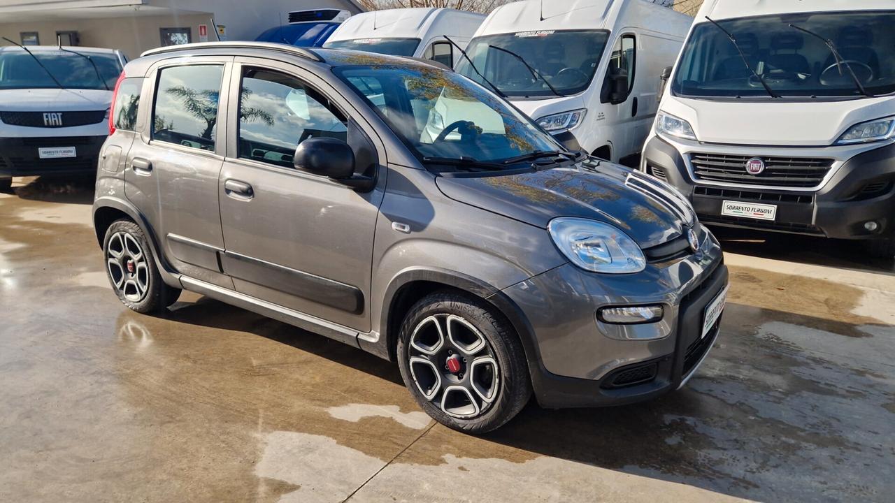 Fiat Panda 1.0 FireFly 70 CV Hybrid City Cross