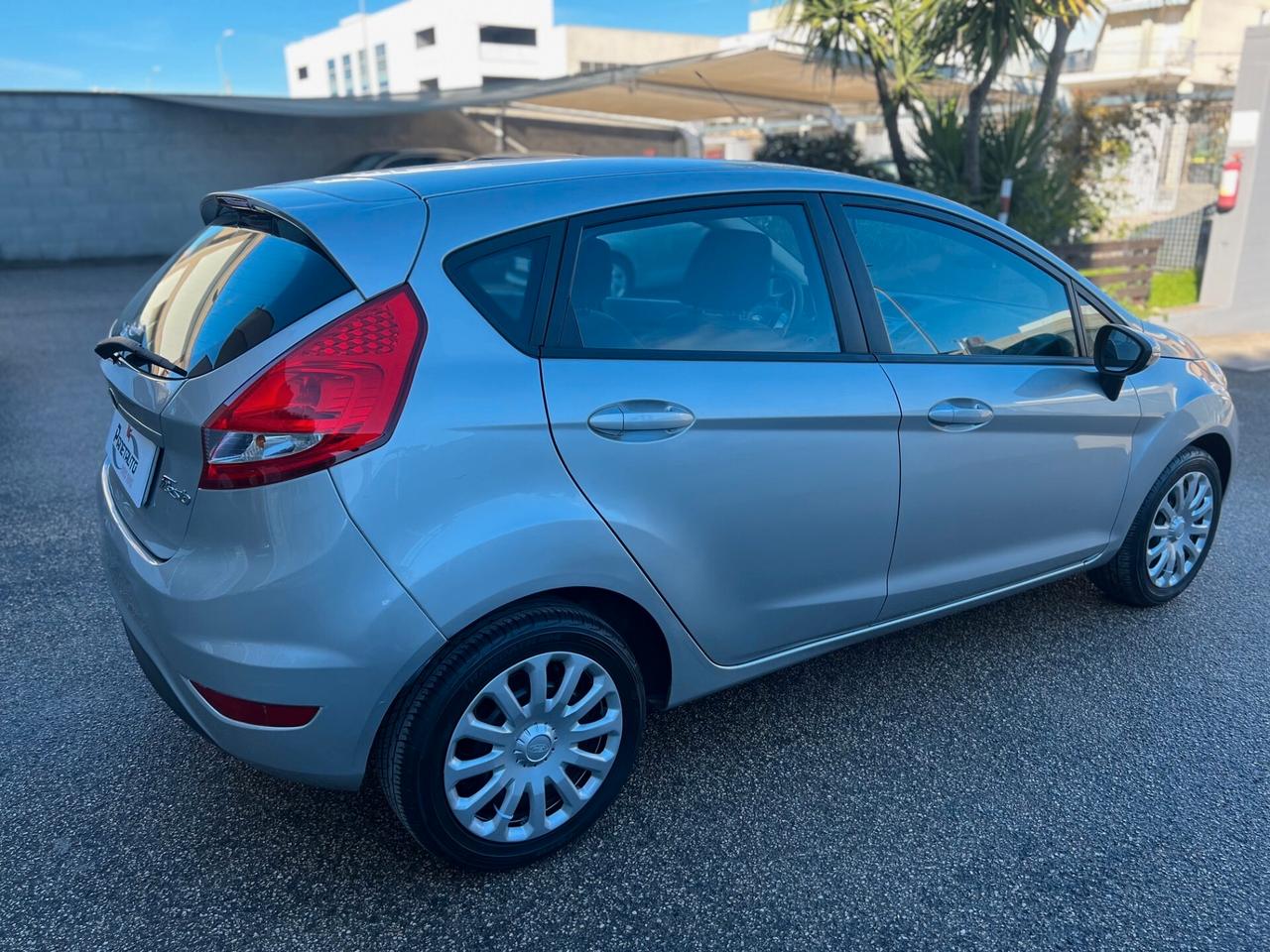 Ford Fiesta 5porte PLUS 1.4 GPL 95cv ADATTA NEOPAT. PERFETTA