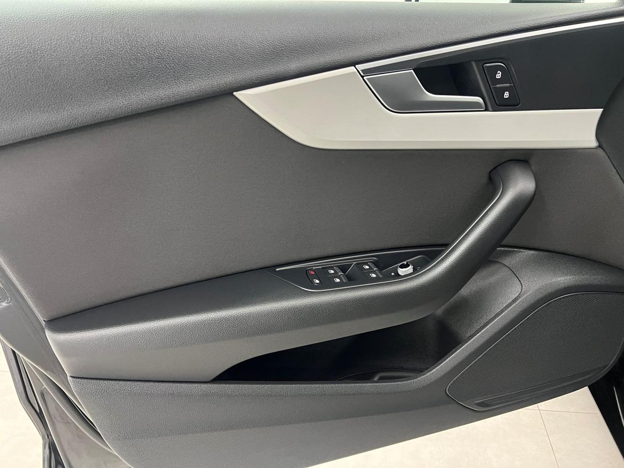 AUDI A4 V 2019 Avant A4 Avant 40 2.0 tdi mhev Business 204cv s-tronic