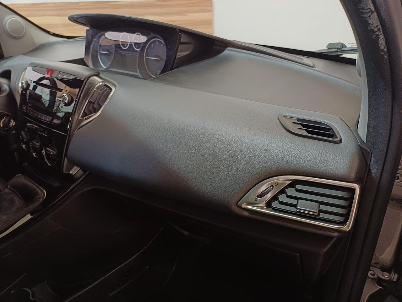 Lancia Ypsilon Benzina 0.9 twinair Metano - 2014