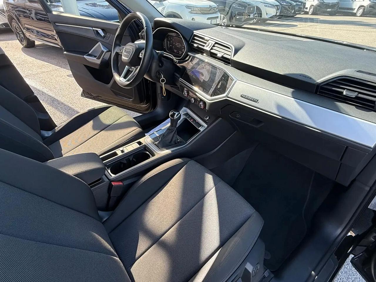 Audi Q3 35 TDI quattro S tronic Business