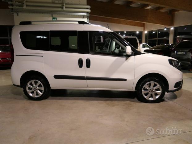 FIAT Doblo Doblò 1.4 T-Jet 16V Lounge 7 P.