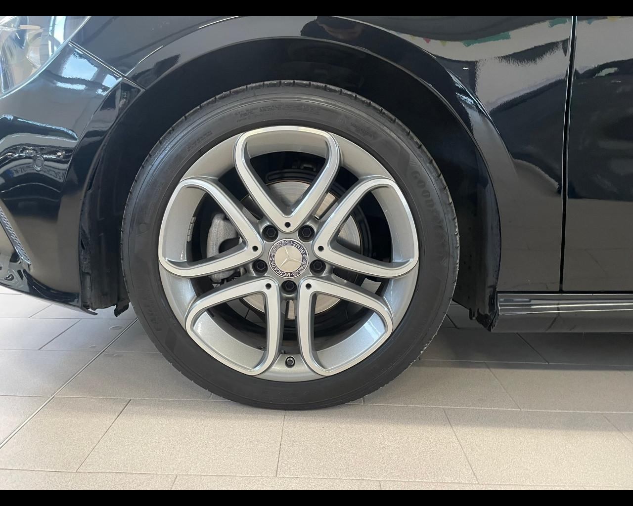 Mercedes-Benz Classe A (W176) - A 180 d Automatic Sport