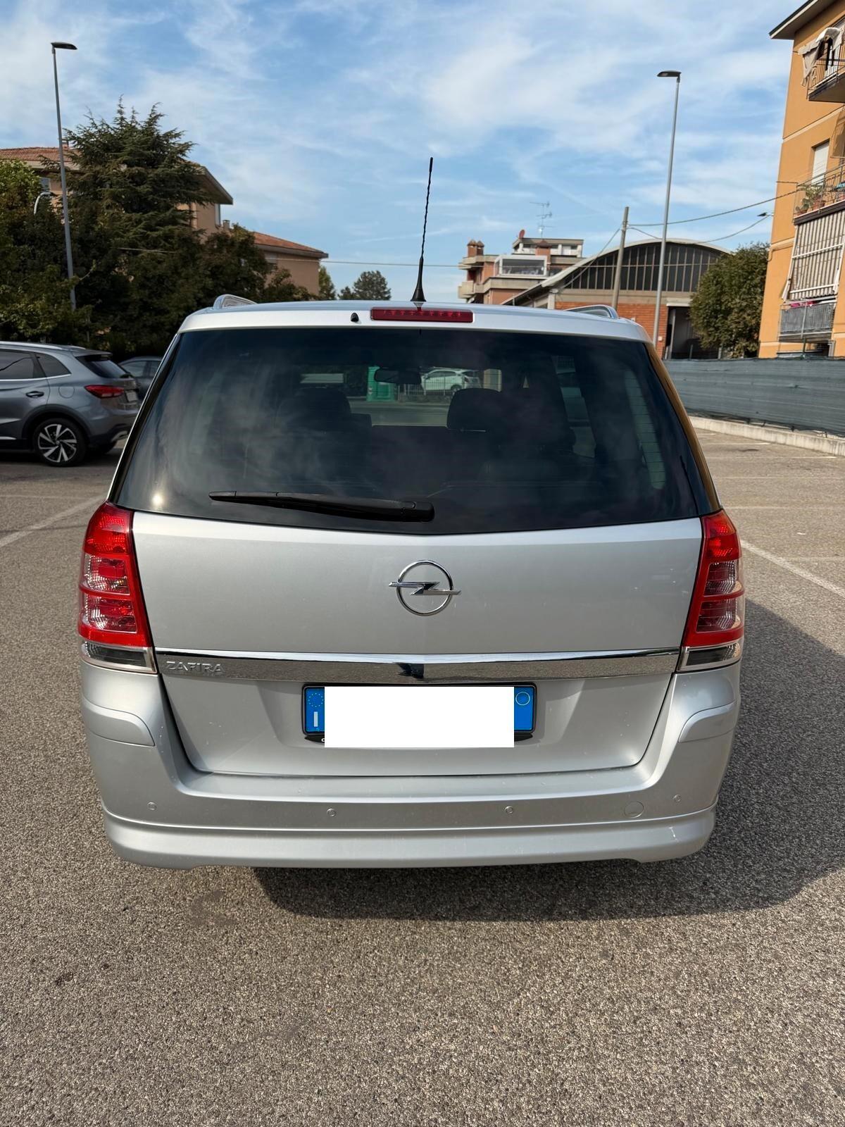 Opel Zafira 1.6 - 7 POSTI - NEOPATENTATI - 12 MESI DI GARANZIA -