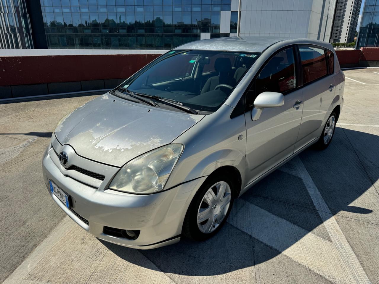Toyota Corolla Verso 2.2 16V Sol AFFARE!