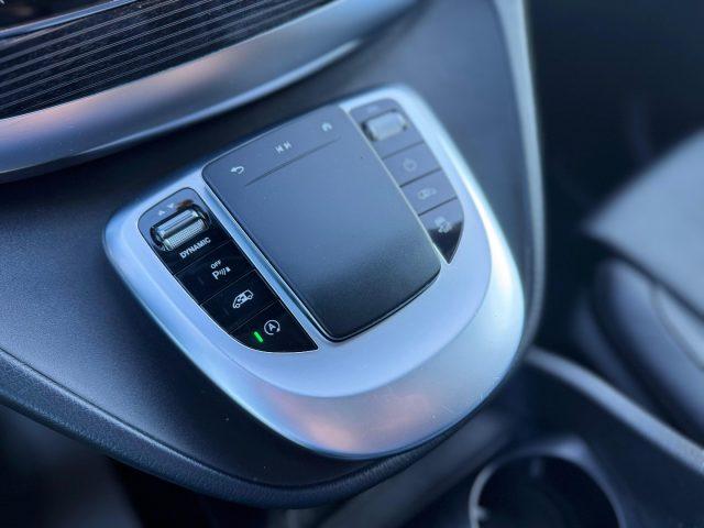 MERCEDES-BENZ V 300 d AUTOM 4Matic PREMIUM LONG *UNIPROP*7 P*