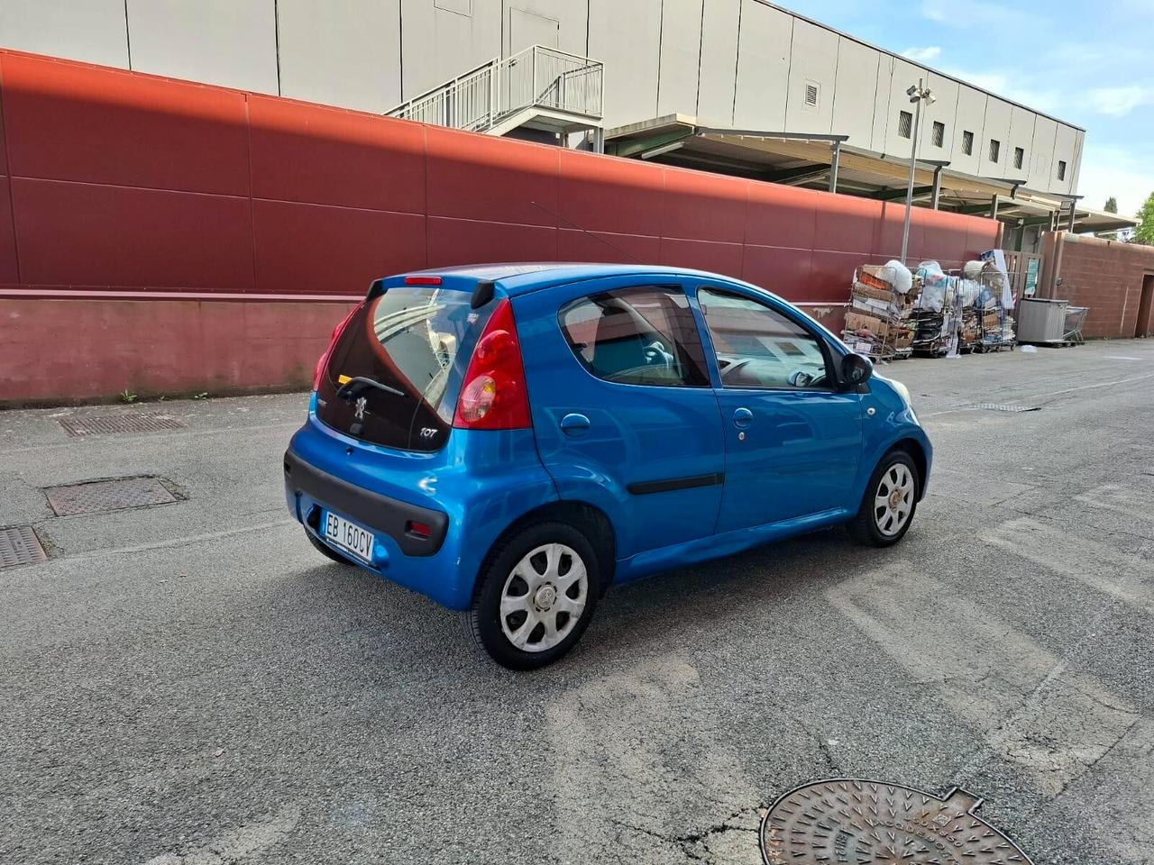 Peugeot 107 1.0 68CV 5p. Plaisir
