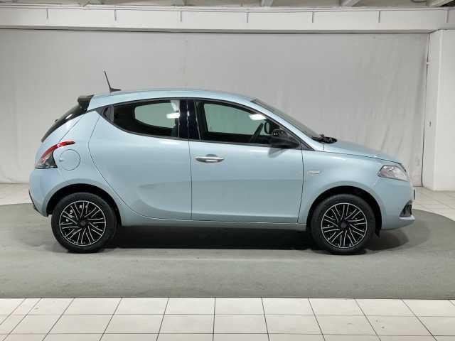 Lancia Ypsilon 1.0 FireFly 5 porte S&S Hybrid Oro 5 posti