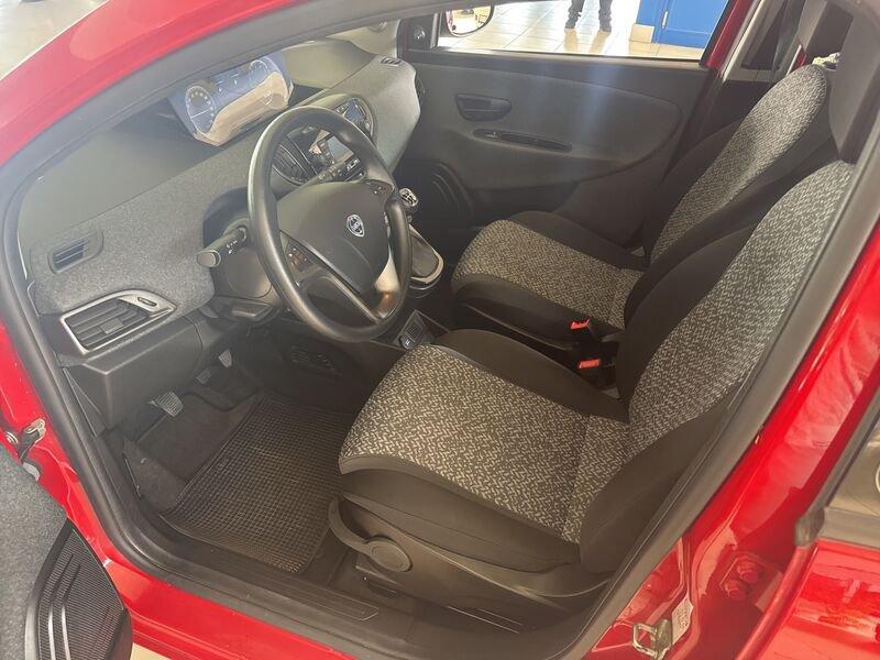 Lancia Ypsilon Ypsilon 1.0 FireFly 5 porte S&S Hybrid Ecochic Silver