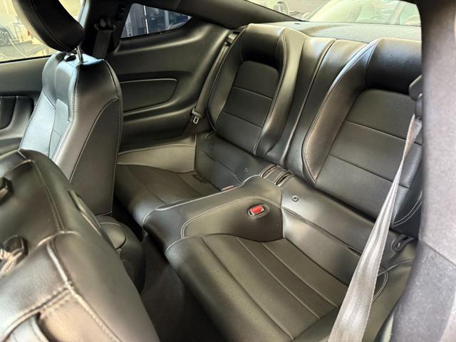 FORD Mustang Fastback 5.0 V8 aut. GT