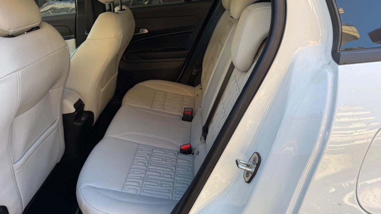 Fiat 600 Hybrid 110 CV DCT MHEV La Prima LED PELLE KAMERA CERCHI 18 PDC SEDILI ELETTRICI RISCALDATI